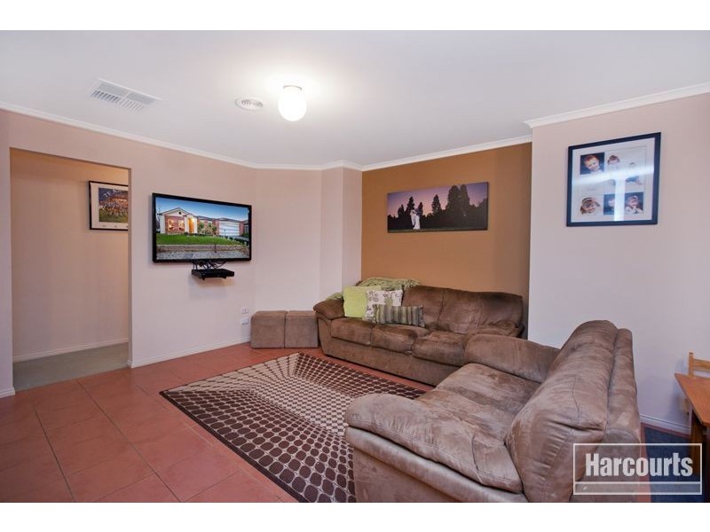 29 Pommel Street, Pakenham VIC 3810