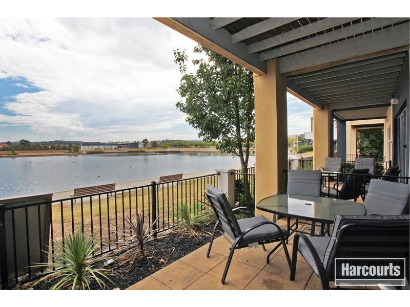 2/2 The Entrance, Pakenham VIC 3810