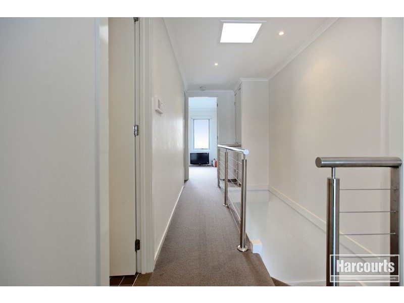 2/2 The Entrance, Pakenham VIC 3810