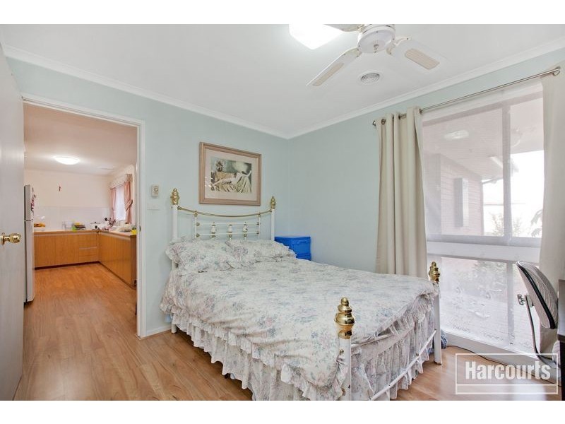 2/83 Henry Street, Pakenham VIC 3810