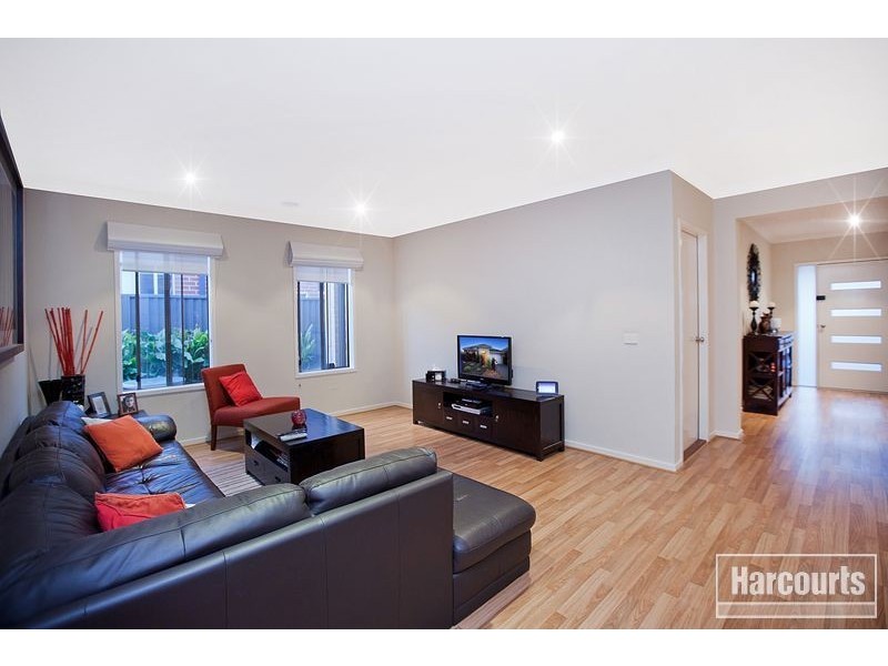 9 Platt Close, Pakenham VIC 3810