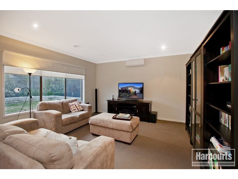 9 Platt Close, Pakenham VIC 3810