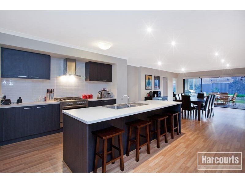 9 Platt Close, Pakenham VIC 3810