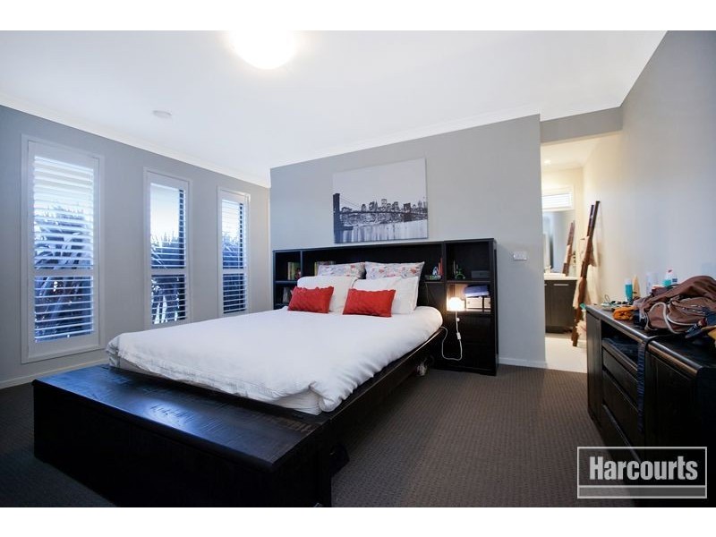 9 Platt Close, Pakenham VIC 3810