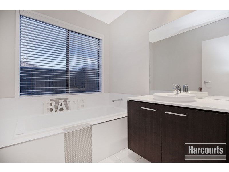 9 Platt Close, Pakenham VIC 3810