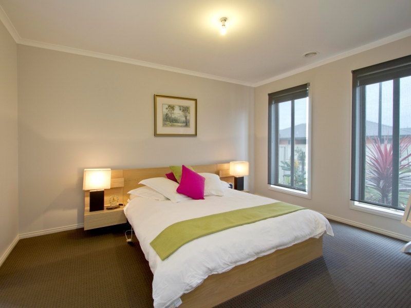 19 Serenity Street, Pakenham VIC 3810