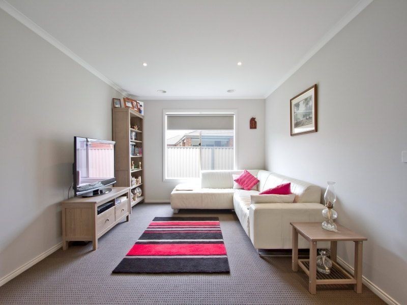 19 Serenity Street, Pakenham VIC 3810