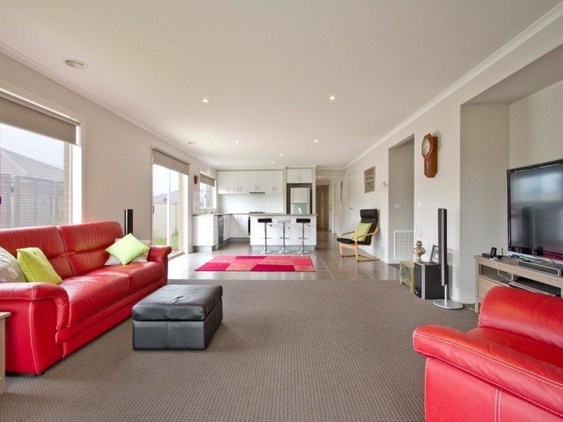 19 Serenity Street, Pakenham VIC 3810