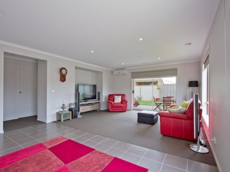 19 Serenity Street, Pakenham VIC 3810