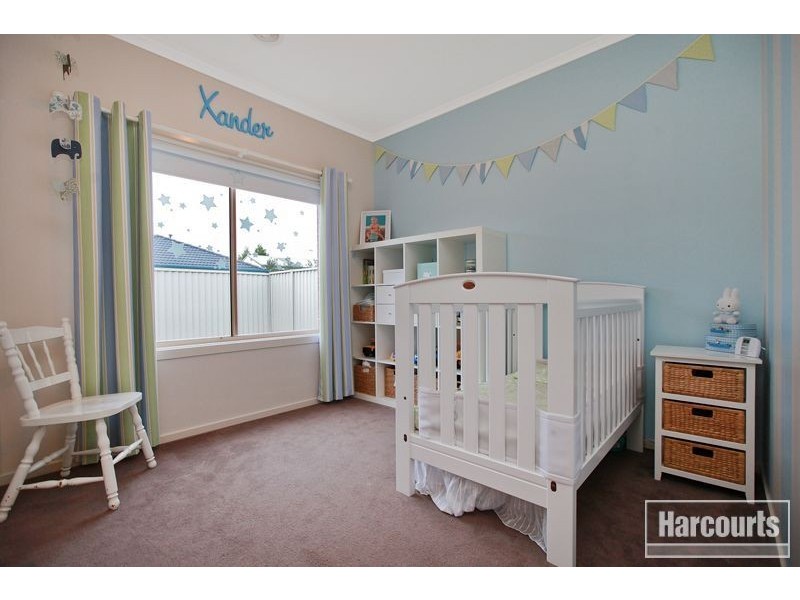 19 Honeysuckle Close, Pakenham VIC 3810