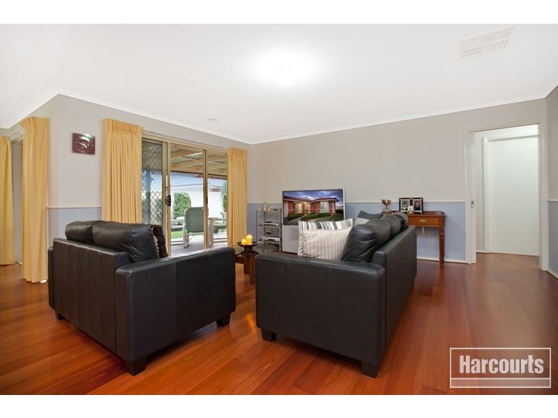 26 Bluehills Boulevard, Pakenham VIC 3810