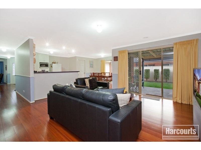 26 Bluehills Boulevard, Pakenham VIC 3810