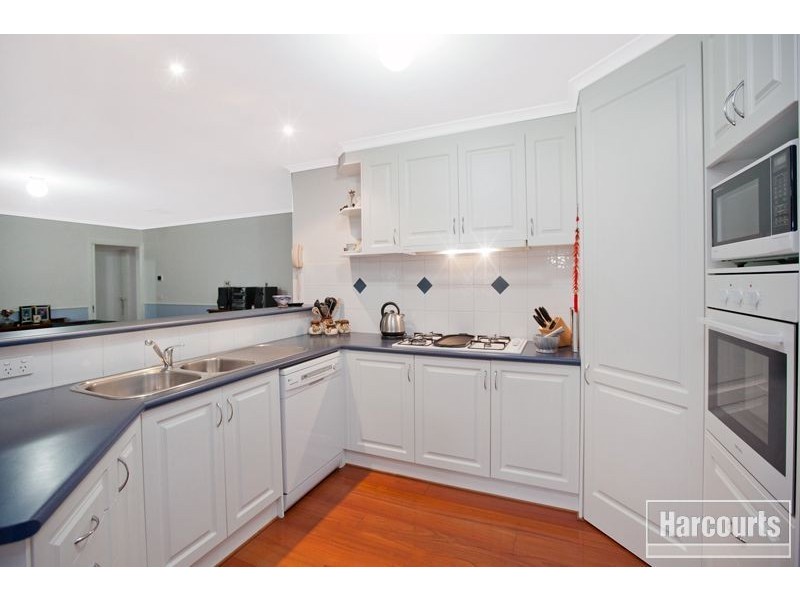 26 Bluehills Boulevard, Pakenham VIC 3810