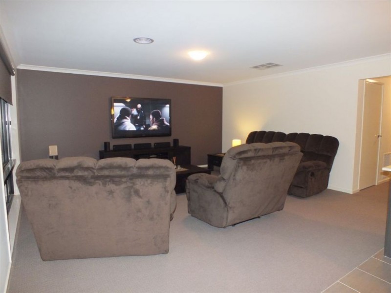 23 Stanhope Place, Pakenham VIC 3810