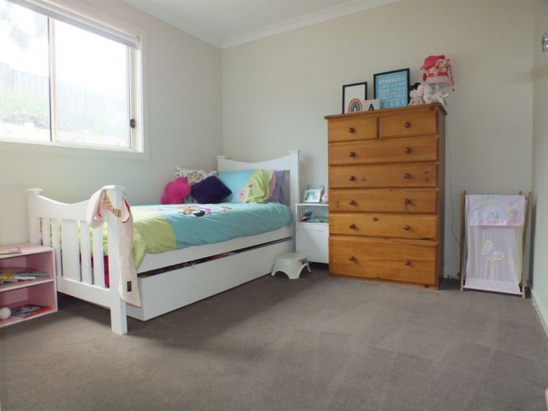 36 Victoria Place, Pakenham VIC 3810