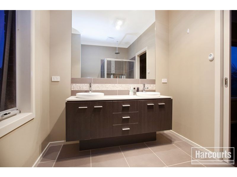 1 Kerr Close, Pakenham VIC 3810