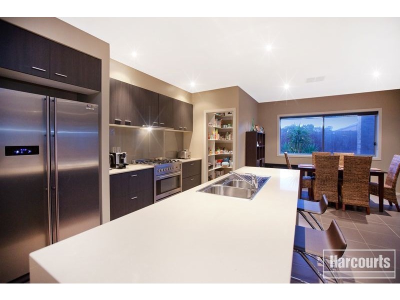 1 Kerr Close, Pakenham VIC 3810