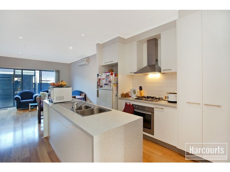 6 Acorn Lane, Pakenham VIC 3810