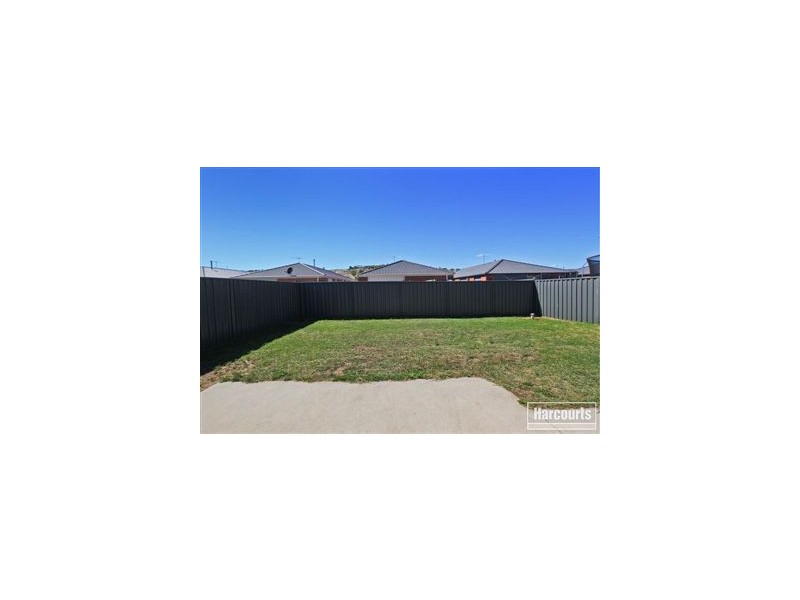 11 Maya Street, Pakenham VIC 3810