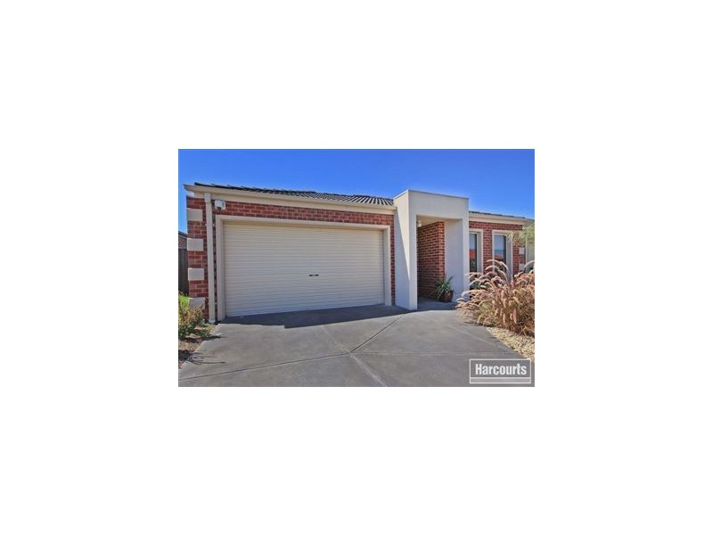11 Maya Street, Pakenham VIC 3810