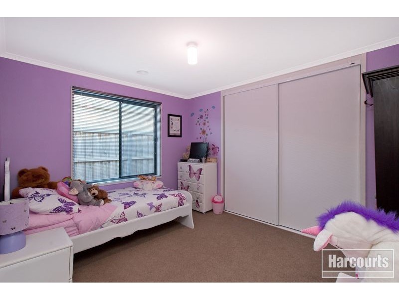 4 Kimberley Grove, Pakenham VIC 3810