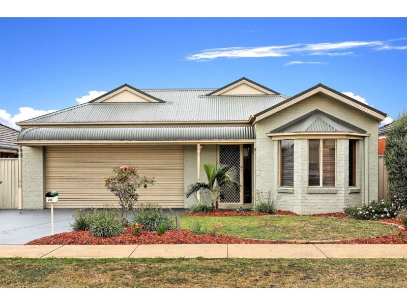 20 Hartland Circuit, Pakenham VIC 3810