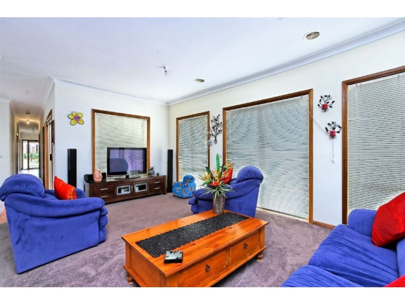 20 Hartland Circuit, Pakenham VIC 3810