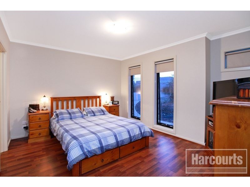 30 Caspian Chase, Pakenham VIC 3810