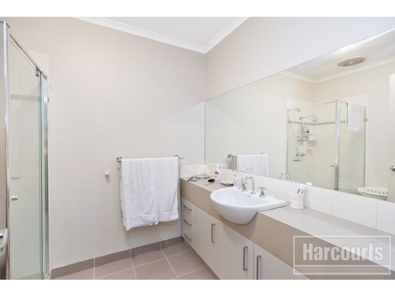 30 Caspian Chase, Pakenham VIC 3810