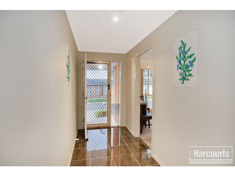 4 Penarie Place, Pakenham VIC 3810