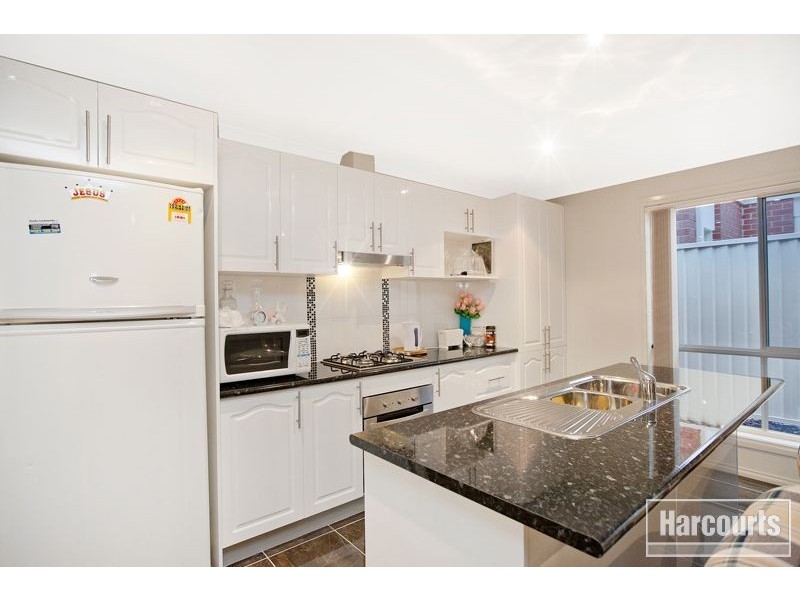 4 Penarie Place, Pakenham VIC 3810