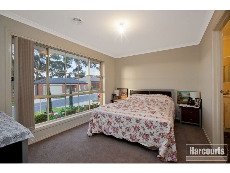 4 Penarie Place, Pakenham VIC 3810