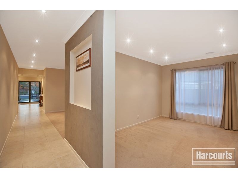 100 Windermere Boulevard, Pakenham VIC 3810