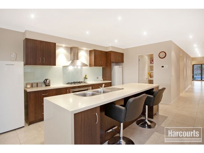 100 Windermere Boulevard, Pakenham VIC 3810