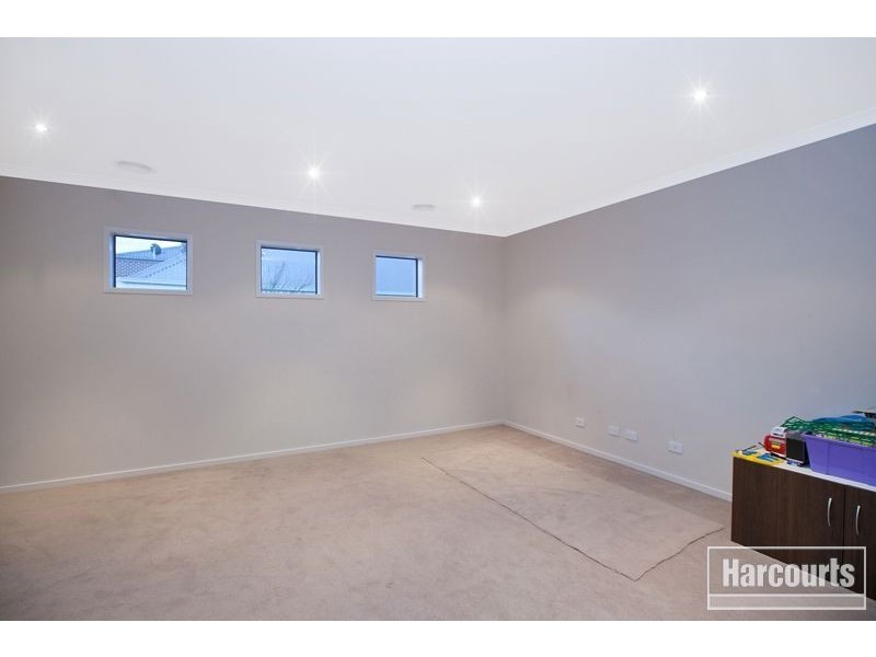 100 Windermere Boulevard, Pakenham VIC 3810