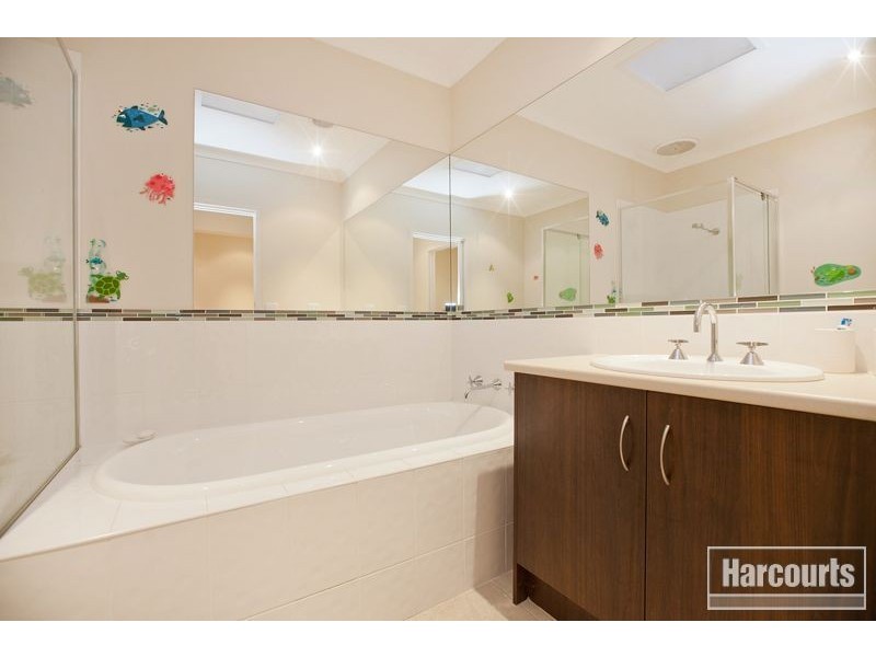 100 Windermere Boulevard, Pakenham VIC 3810