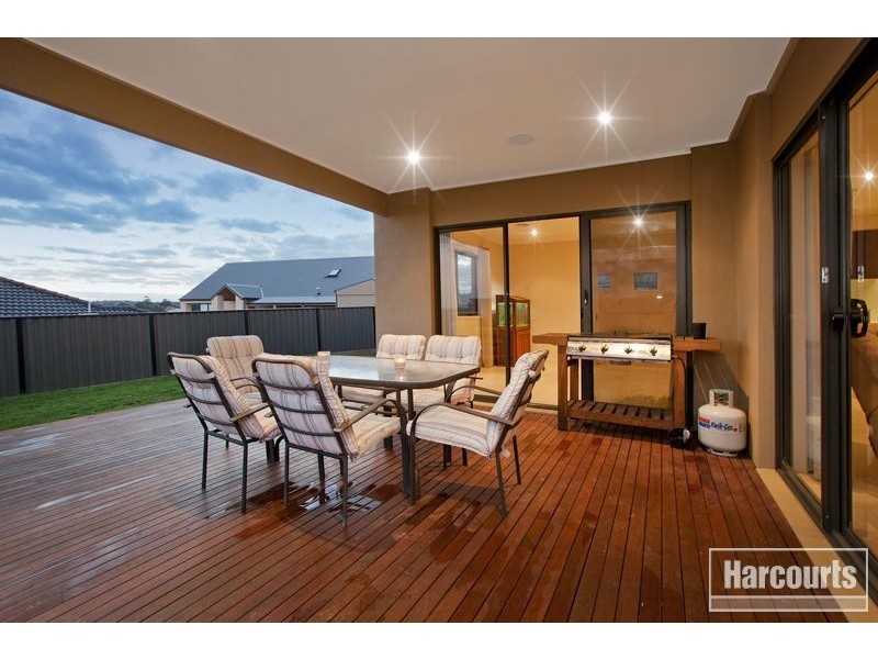 100 Windermere Boulevard, Pakenham VIC 3810