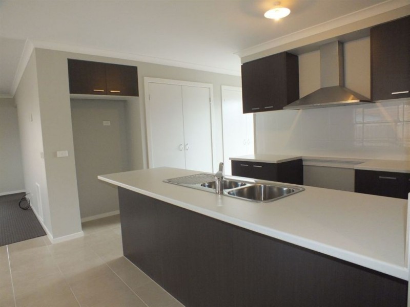 4 Turnbridge Road, Officer VIC 3809