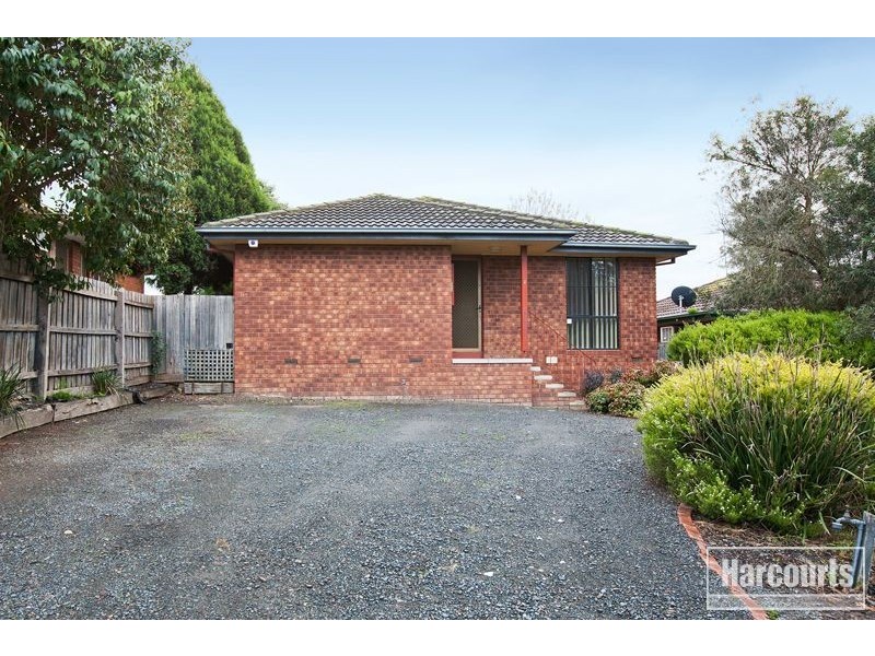 2 Bill Place, Hampton Park VIC 3976