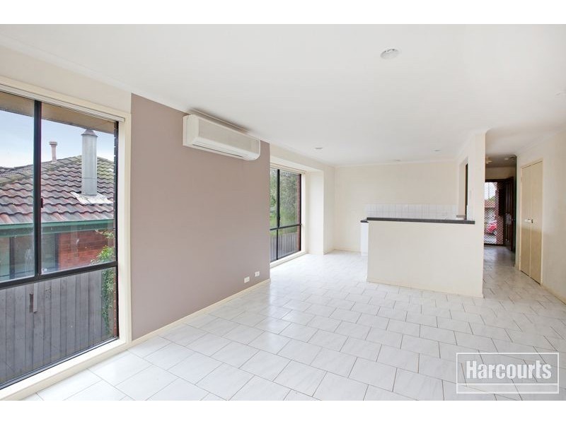 2 Bill Place, Hampton Park VIC 3976