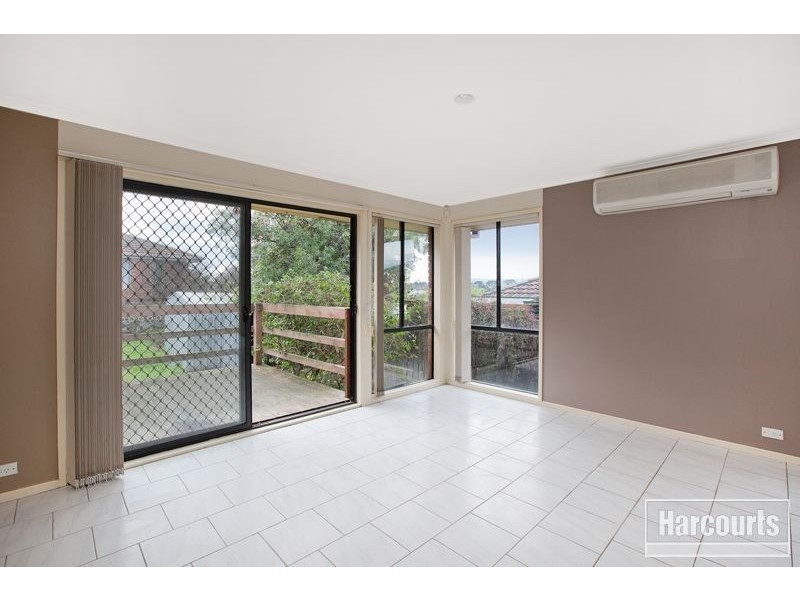 2 Bill Place, Hampton Park VIC 3976