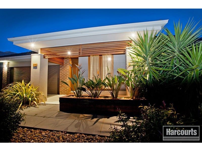 13 Loxton Way, Pakenham VIC 3810