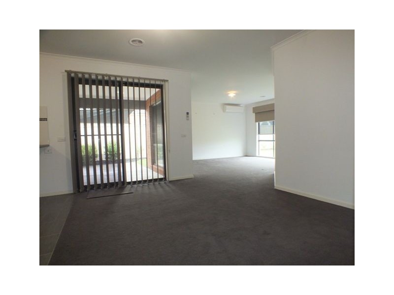 22 Salvia Avenue, Pakenham VIC 3810