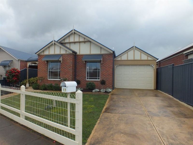 11 Cider Link, Pakenham VIC 3810