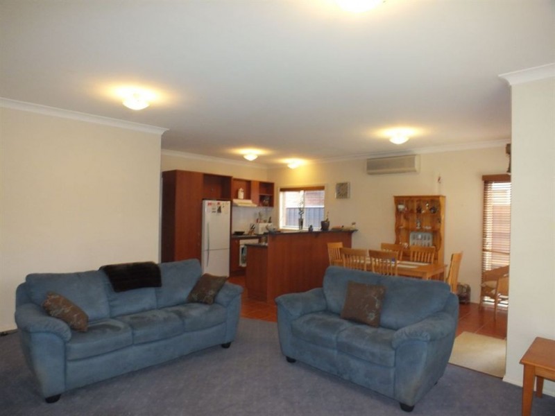 11 Cider Link, Pakenham VIC 3810