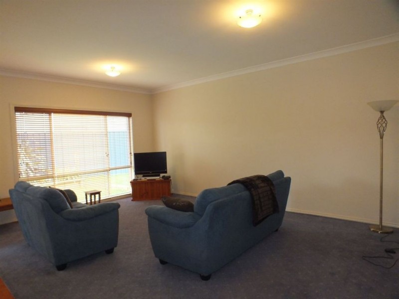 11 Cider Link, Pakenham VIC 3810