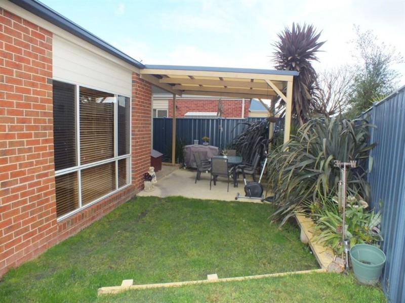 11 Cider Link, Pakenham VIC 3810