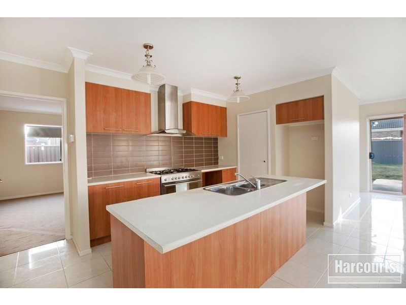 14 Lehmann Grove, Pakenham VIC 3810