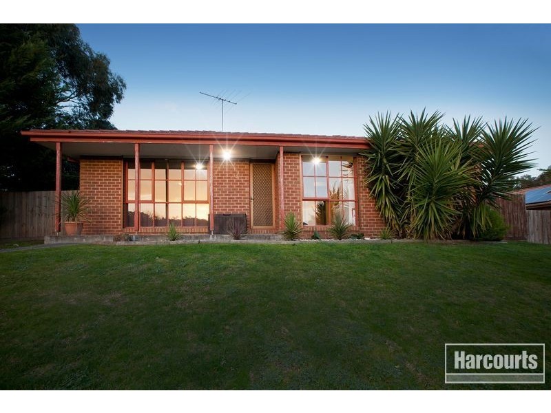 14 Osborn Grove, Pakenham VIC 3810