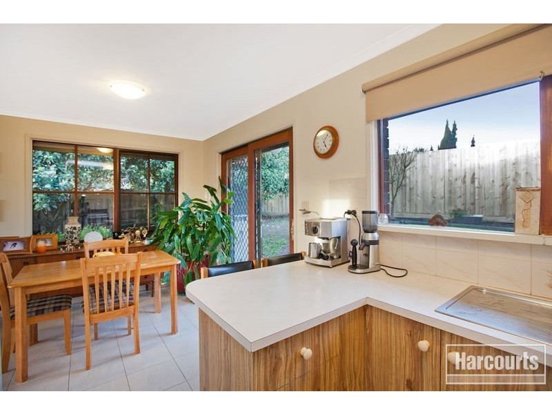14 Osborn Grove, Pakenham VIC 3810